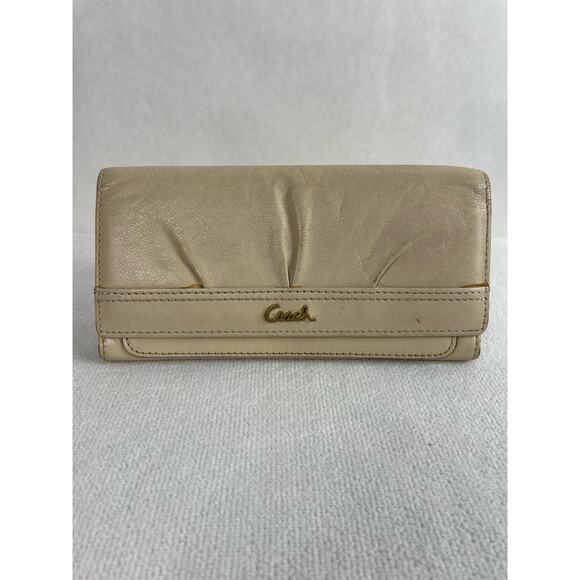 Vintage Coach Leather Cream Trifold Wallet - Picture 1 of 6